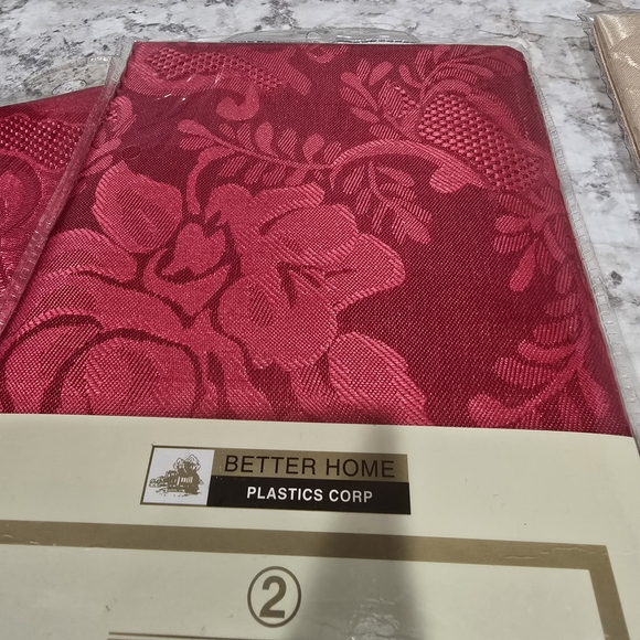 Fabric Damask Napkins - Red and Beige - Picture 4 of 8